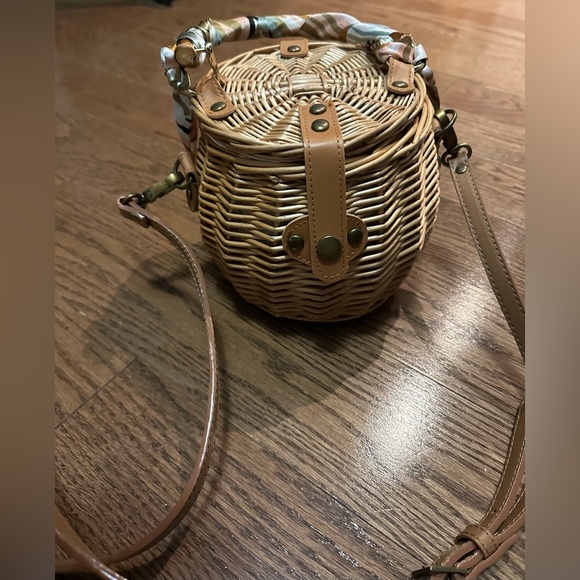 Bucket Purse - Picture 3 of 4